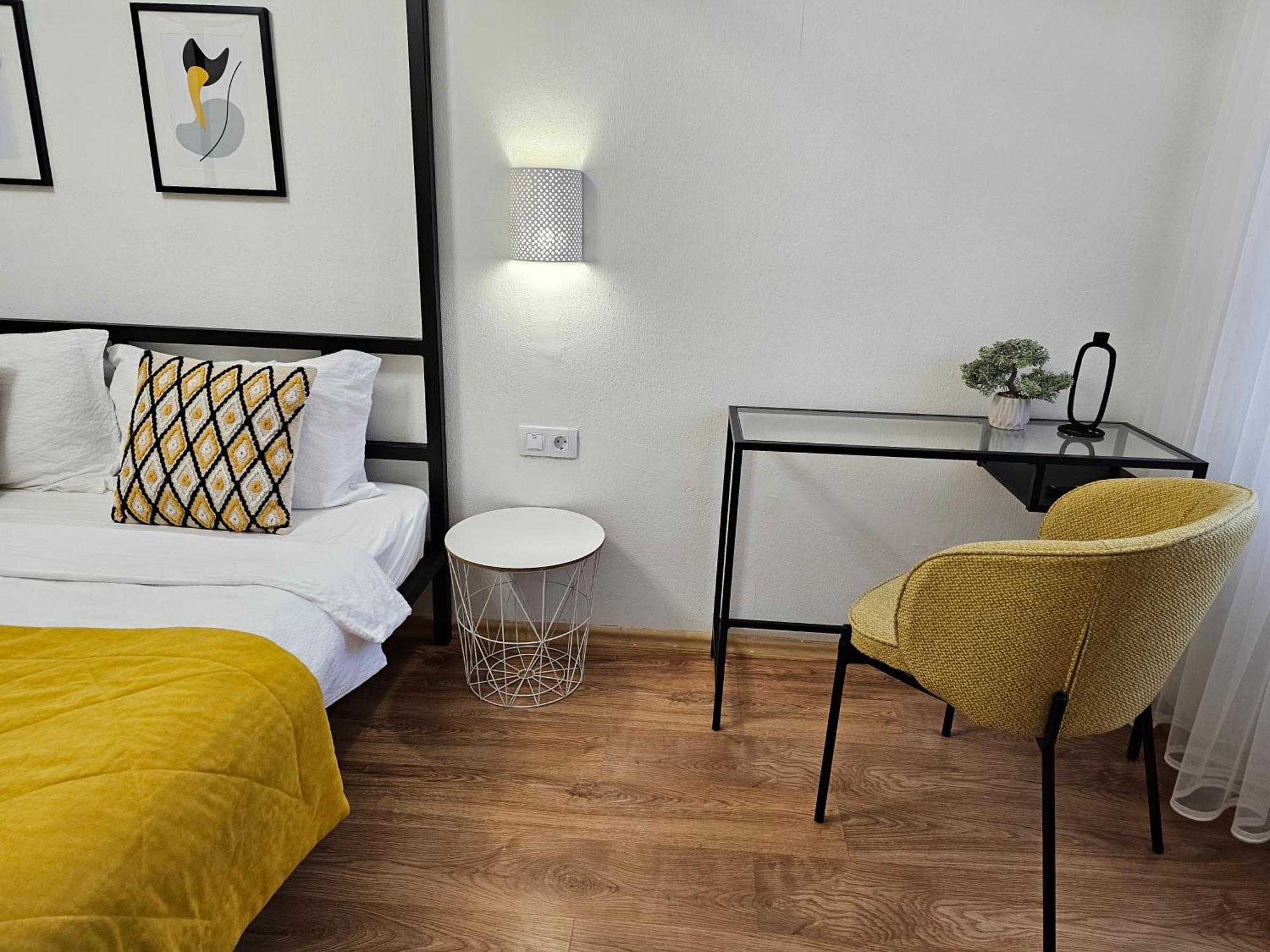Best Apartments On Kyryla & Mefodia Mukacheve Exterior foto